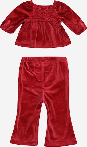 Set di GAP in rosso