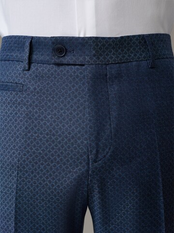Regular Pantalon à plis ' Luc ' STRELLSON en bleu