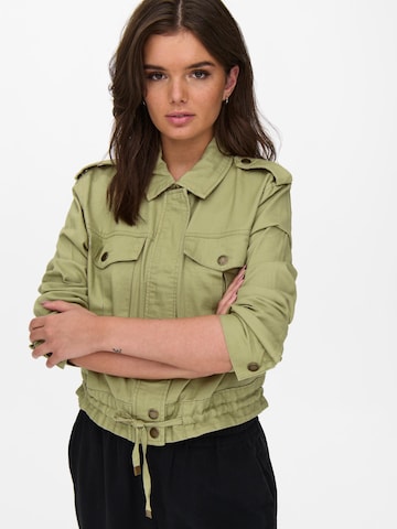 Veste mi-saison 'MATI' ONLY en vert