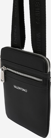 VALENTINO - Mala de ombro 'MARNIER' em preto: frente