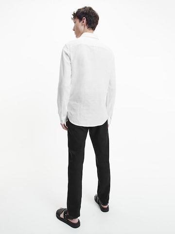Calvin Klein Regularny krój Koszula w kolorze biały