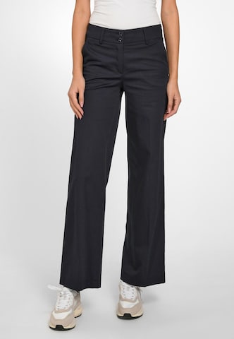 St. Emile Boot cut Pleated Pants in Blue: front