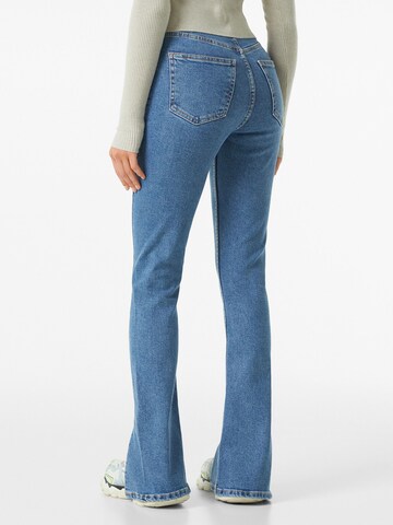 Bershka Regular Jeans in Blau