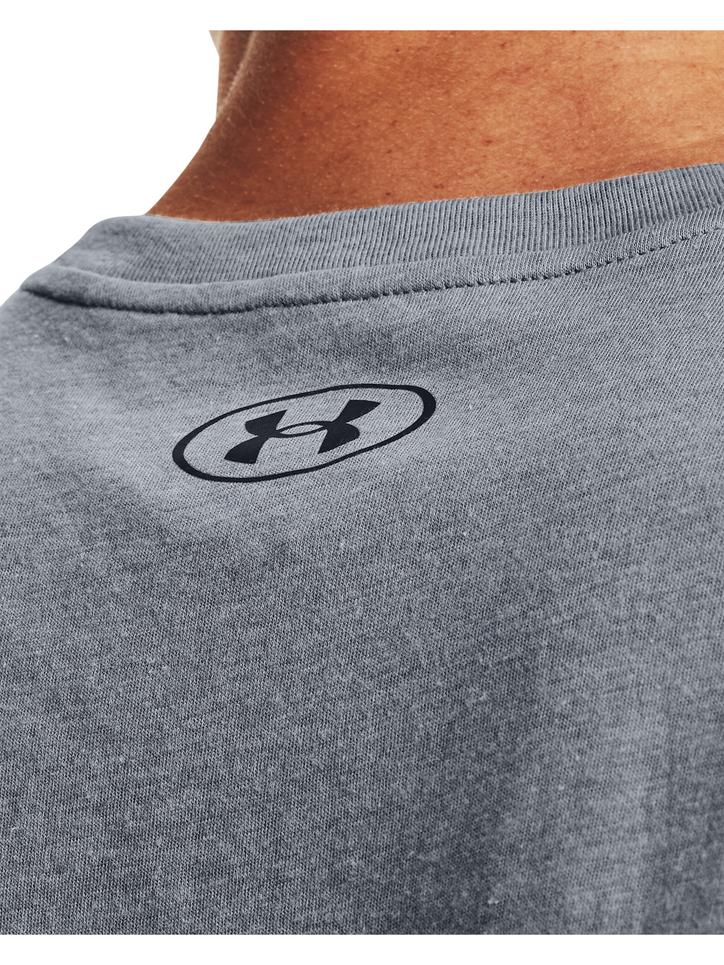 UNDER ARMOUR Functioneel shirt in Grijs