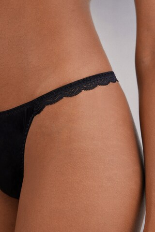INTIMISSIMI Thong in Black
