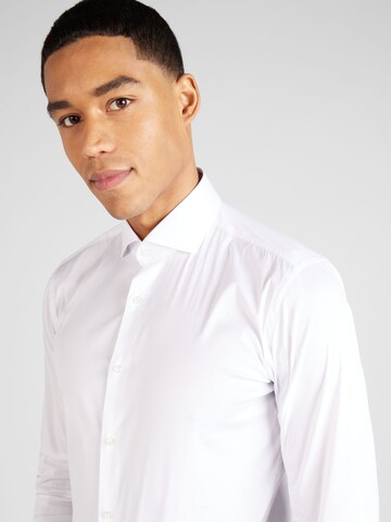 Coupe slim Chemise business 'P-Hank' BOSS en blanc