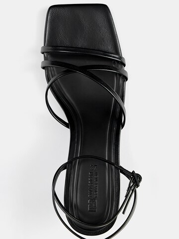 Sandalo con cinturino di Pull&Bear in nero
