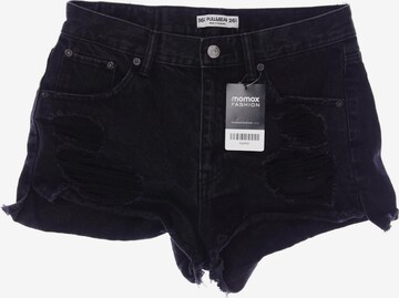Pull&Bear Shorts in S in Black: front