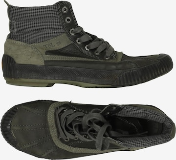 TIMBERLAND Stiefel 45 in Grün: Vorderseite