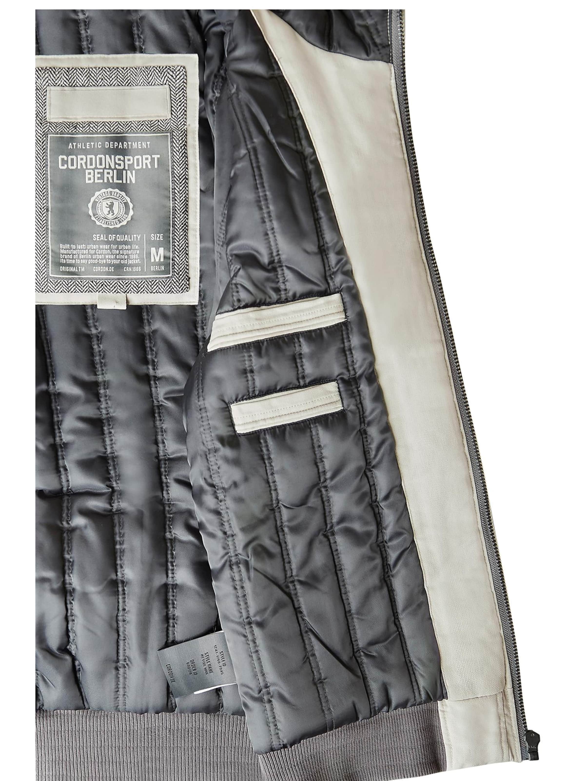 Cordon Sport Between-Season Jacket 'Active Max' in Beige