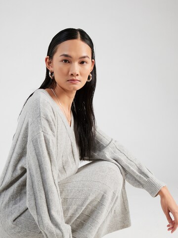 VERO MODA Knitted dress 'Verity' in Grey