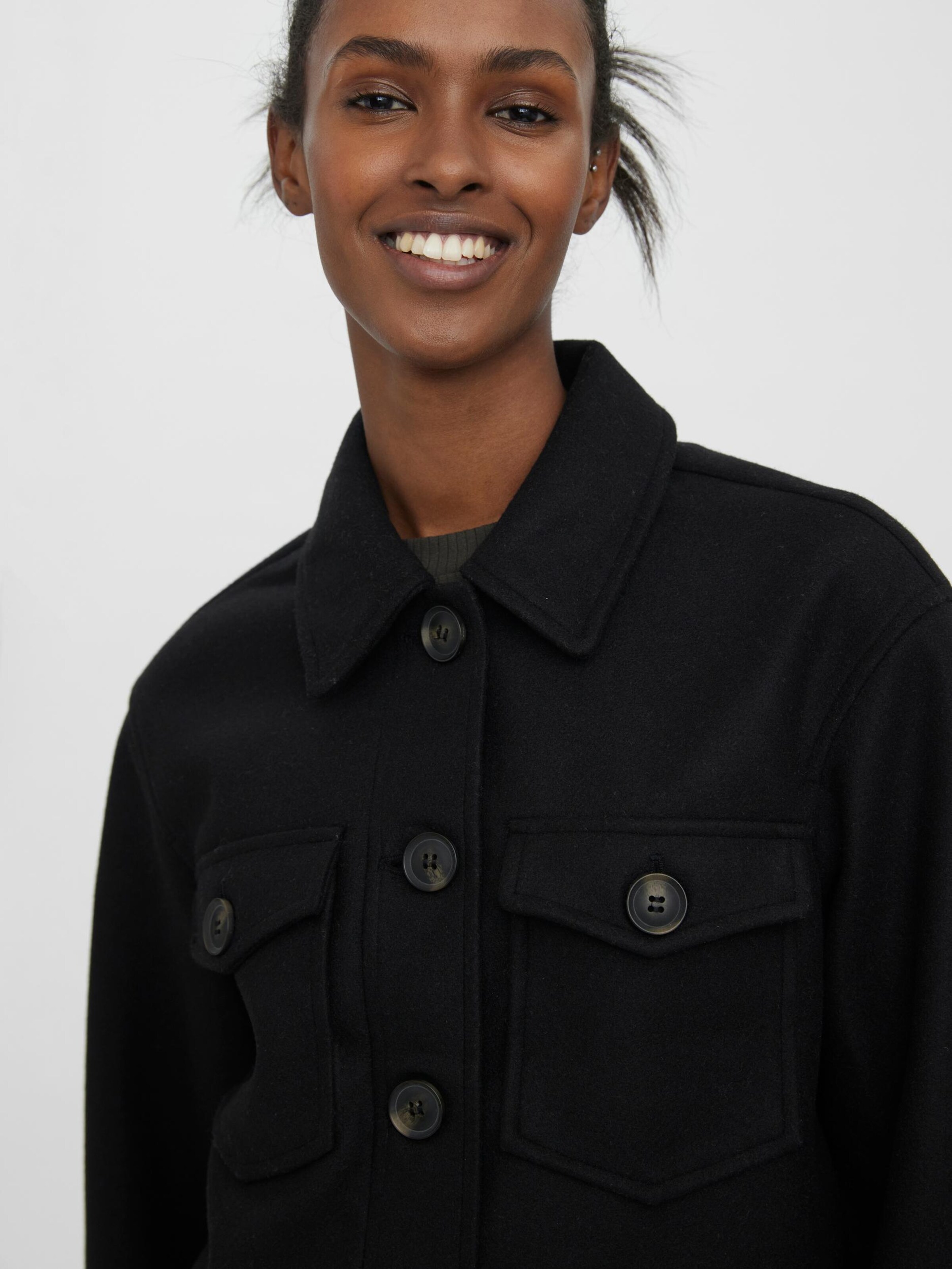 Frauen Jacken VERO MODA Jacke 'Fortune Ally' in Schwarz - EL22731 Frauen Jacken VERO MODA Jacke 'Fortune Ally' in Schwarz - EL22731