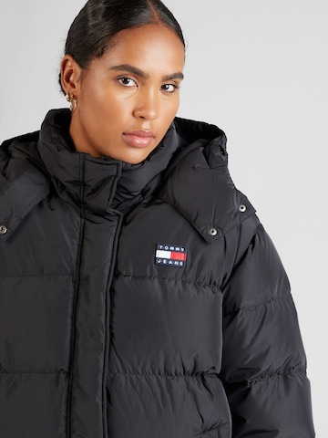 Tommy Jeans Curve Vinterkappa 'Alaska' i svart