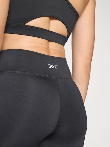 Reebok Flared Sportbyxa i svart