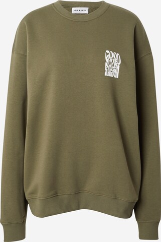 OH APRIL Sweatshirt in Groen: voorkant