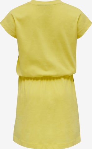 Robe de sport Hummel en jaune