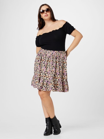 PIECES Curve Skirt in Black