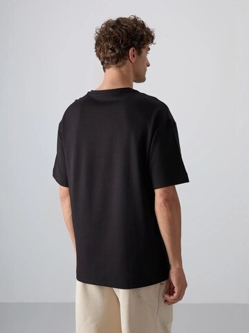 Tommy Life Shirt in Black
