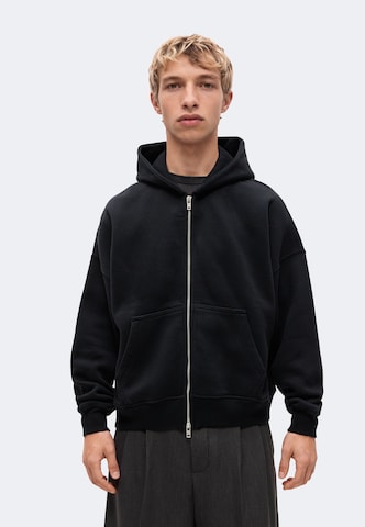 Hanorac 'ESSENTIAL' de la Abercrombie & Fitch pe negru: față