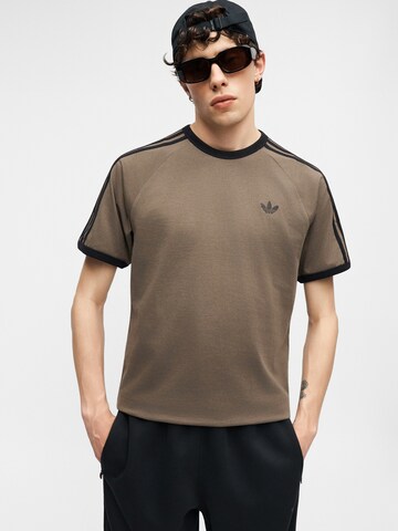 ADIDAS ORIGINALS Футболка в Коричневый