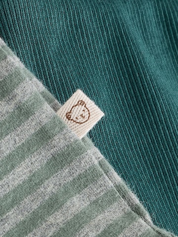 Next - Conjunto en verde