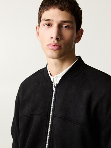 Pull&Bear Přechodná bunda – černá