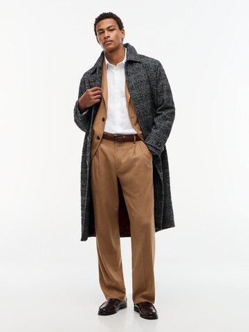 TOMMY HILFIGER Loosefit Hose 'New York' in Braun