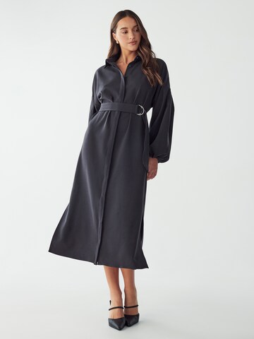Robe-chemise 'WILLIAM' Willa en gris