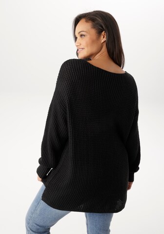 Aniston Sweater in Black: front