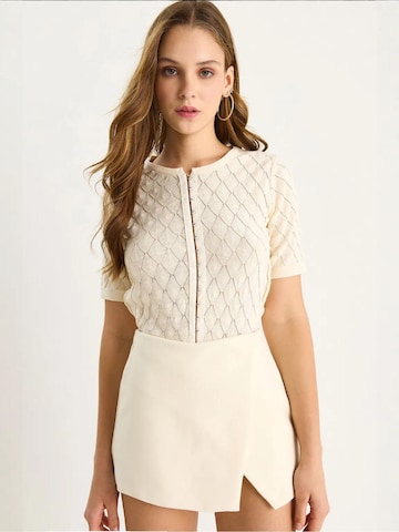 Bianco Lucci Blouse in Beige