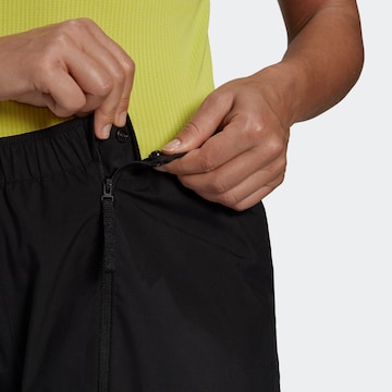 ADIDAS TERREX - Loosefit Pantalón de montaña en negro