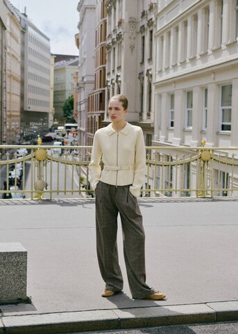 MANGO Strickjacke in Beige: Vorderseite