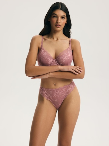 Panty 'Slip Cloe, florale Spitze, mit Baumwollzwickel, normale Leibhöhe' di ESOTIQ in rosa