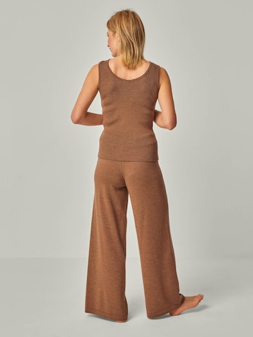 YOU LOOK PERFECT Huispak 'LOUNGEWEAR SET  - Top Blossom & Pants Bailey' in Bruin