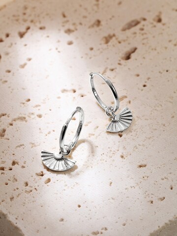 Hey Happiness Ohrringe 'Fan Hoops' in Silber