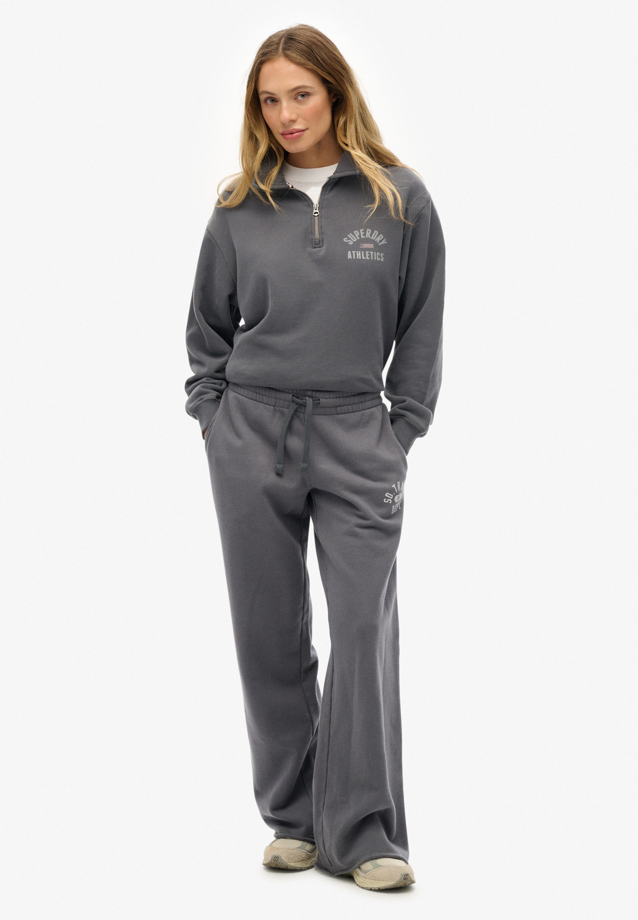 Superdry & Co Broek in Grijs