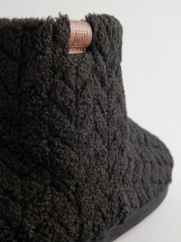Pantoufle Next en noir