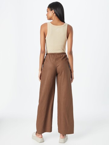 Loosefit Pantalon 'Mia' WEEKDAY en marron