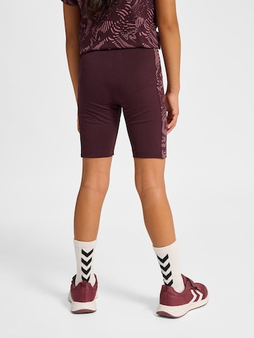 Hummel Slimfit Sporthose in Lila