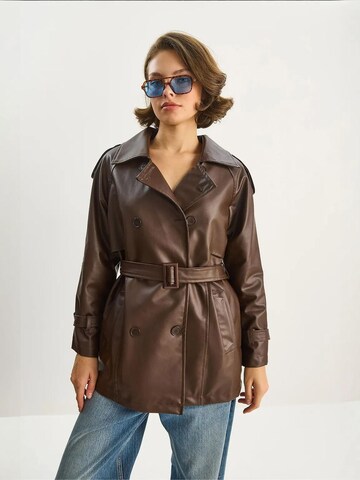 Bianco Lucci Tussenmantel in Bruin