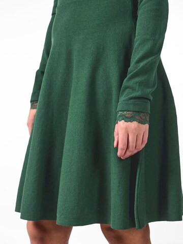 Robes en maille 'YASBeco' YAS en vert