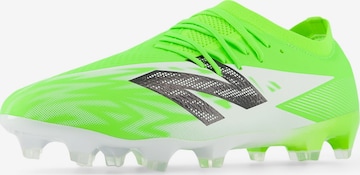 Chaussure de foot new balance en vert : devant