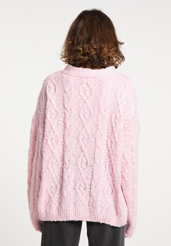 Geacă tricotată de la MYMO pe roz