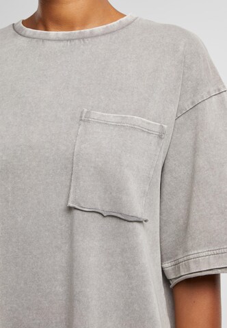 Abito di Urban Classics in grigio