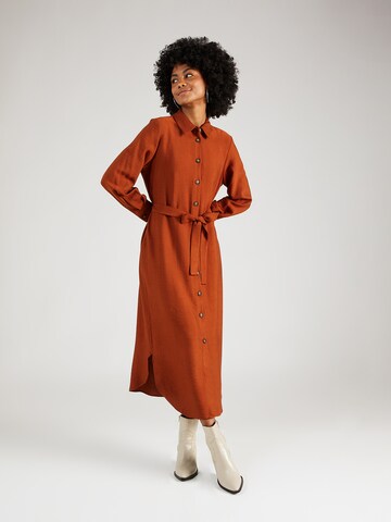 Robe-chemise Koton en marron : devant