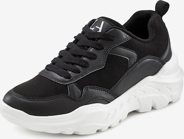 LASCANA Sneakers laag in Zwart: voorkant