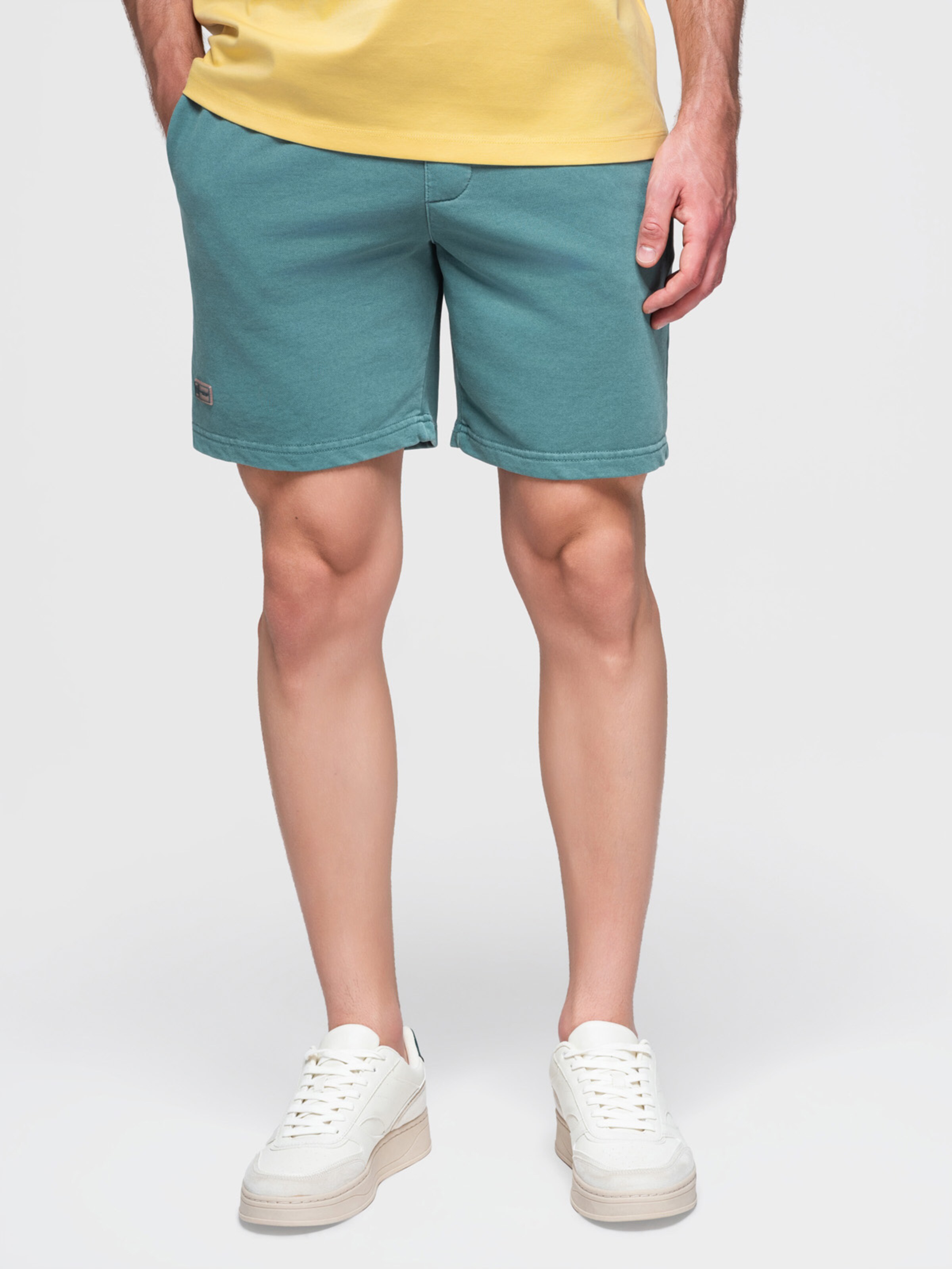 Largi Pantaloni sport de la Ombre pe verde