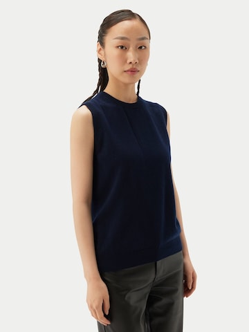 Cardigan 'Women's Essential Cashmere Crewneck Vest' GOBI Cashmere en bleu : devant