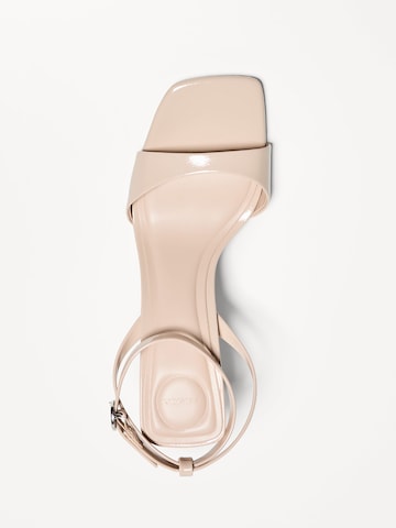 Bershka Sandalen met riem in Beige
