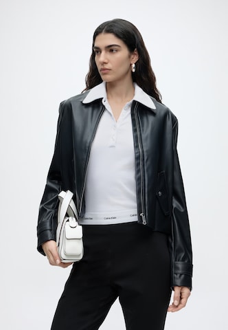 Calvin Klein Jeans Levenevä Housut värissä musta